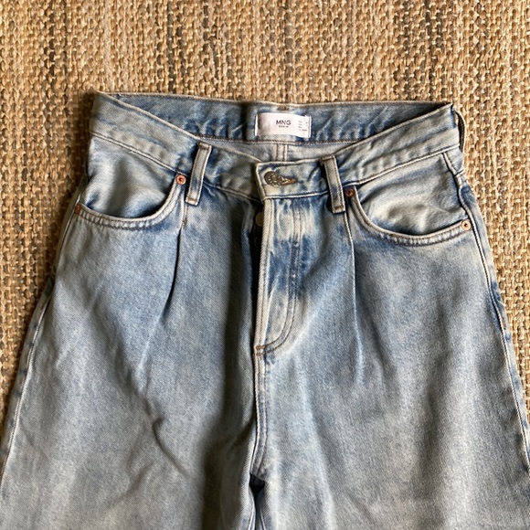 MANGO light wash high rise pleated straight leg jeans size 2 - Picture 3 of 9